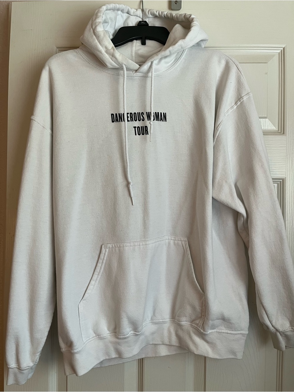 ⭐️Ariana Grande⭐️ Dangerous Woman Tour Hoodie